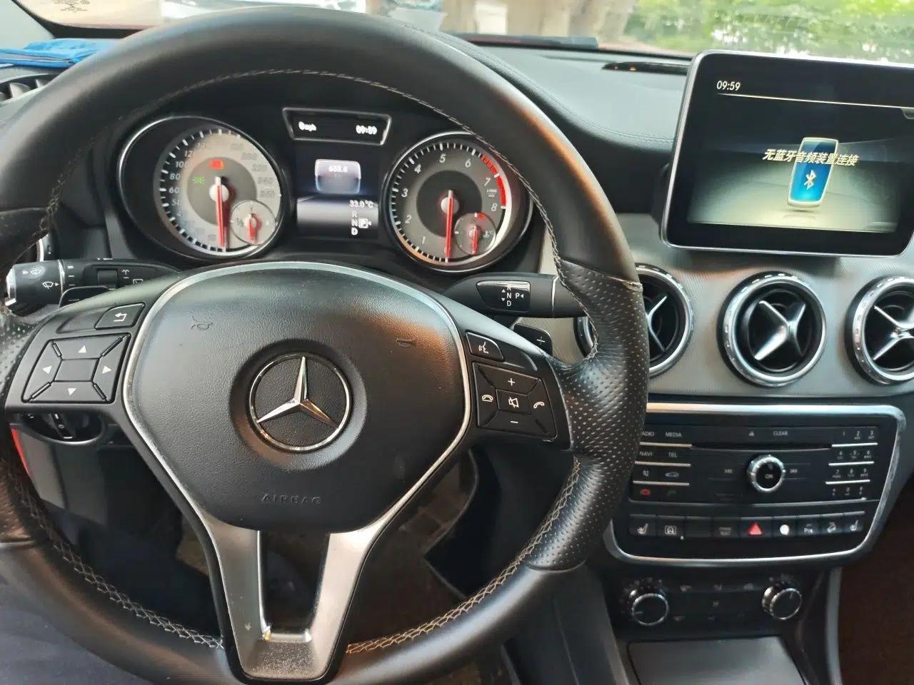 Mercedes-Benz GLA 2015 GLA 220 4MATIC Luxury Model — миниатюра 9