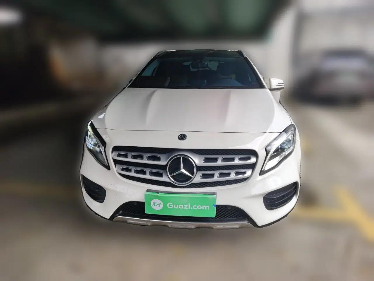 Mercedes-Benz GLA 2019 GLA 200 Fashion Model — миниатюра 2