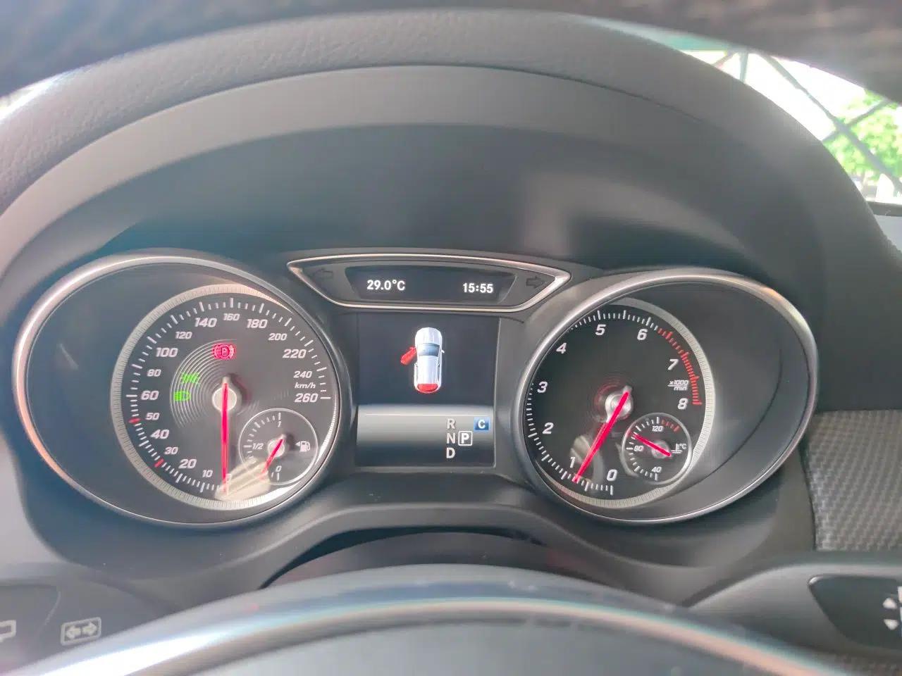 Mercedes-Benz GLA 2019 GLA 200 Fashion Model — миниатюра 11
