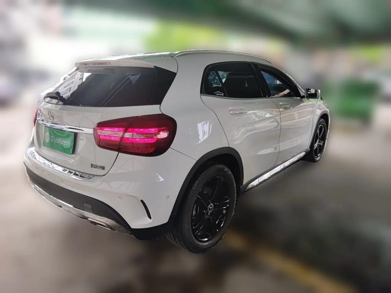 Mercedes-Benz GLA 2019 GLA 200 Fashion Model — миниатюра 6