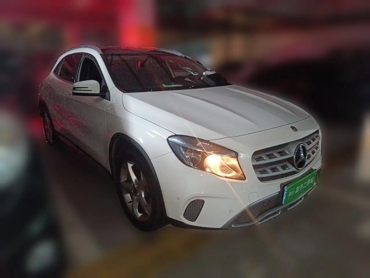 Mercedes-Benz GLA 2018 GLA 200 Sport Edition — миниатюра 3