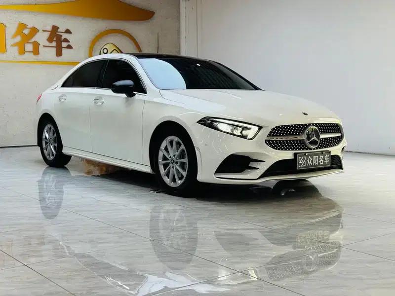 Mercedes-Benz A-Class 2020 Facelift A 200 L Sport Sedan Fashion Model — миниатюра 3