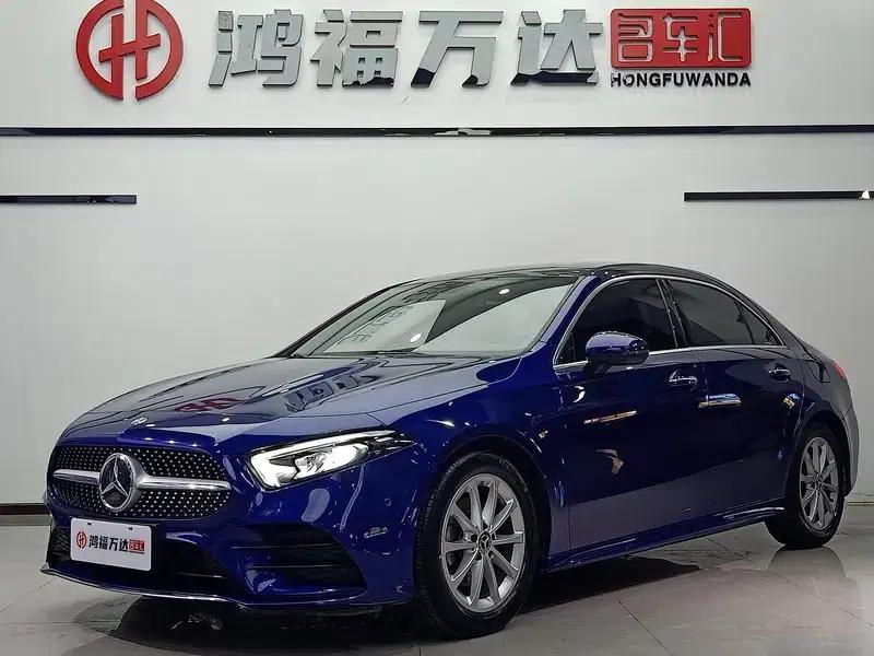 Mercedes-Benz A-Class 2020 Facelift A 200 L Sport Sedan Fashion Model — миниатюра 1