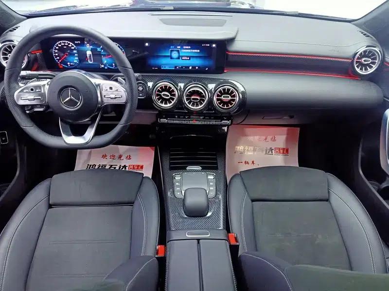 Mercedes-Benz A-Class 2020 Facelift A 200 L Sport Sedan Fashion Model — миниатюра 15