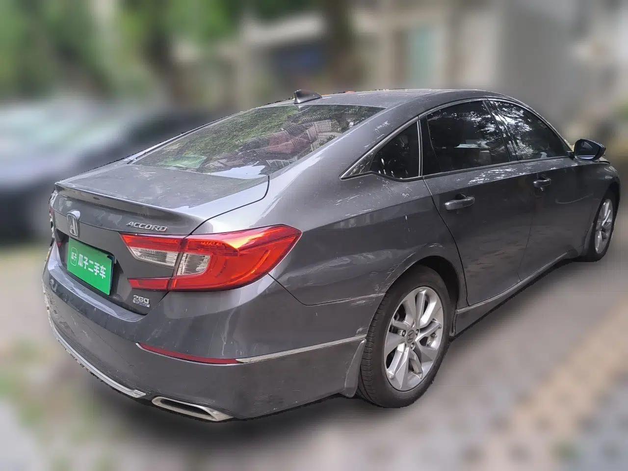Honda Accord 2018 260TURBO Elite Edition China V — миниатюра 6