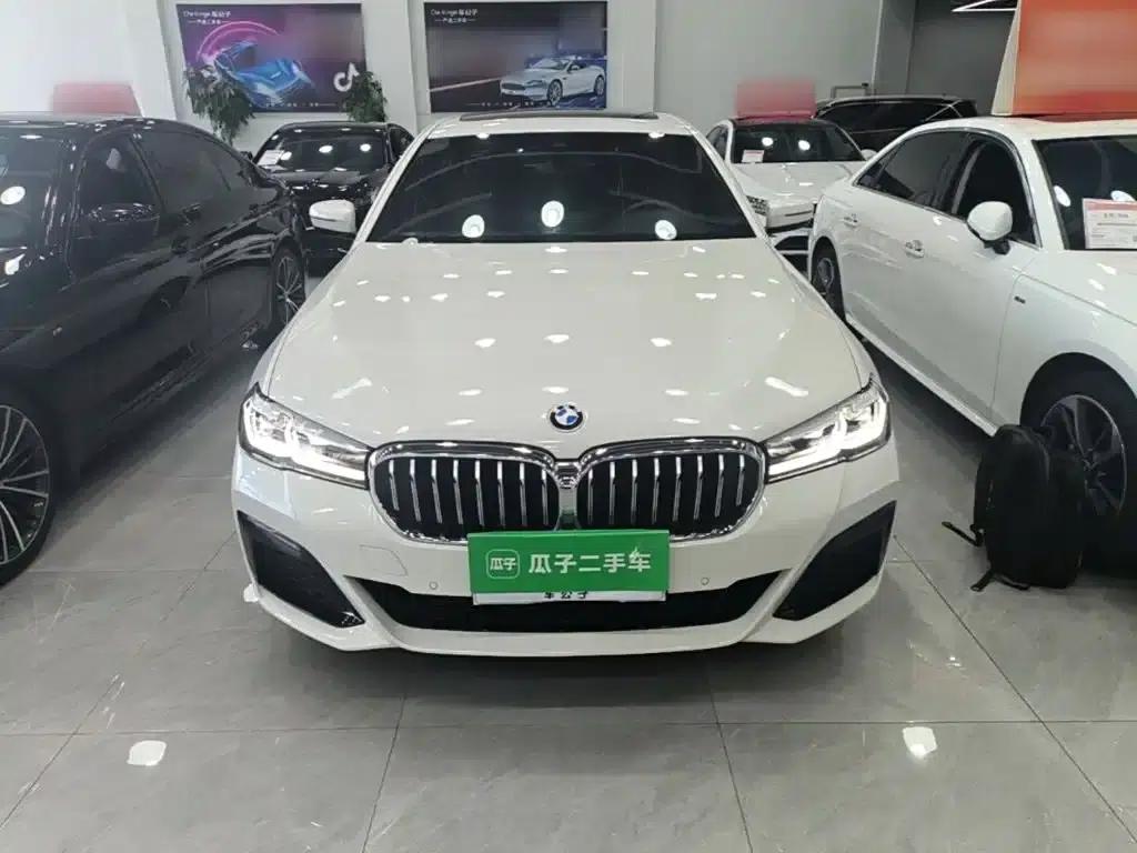 2023 BMW 5 Series 530Li Leading Edition M Sport Package — миниатюра 3