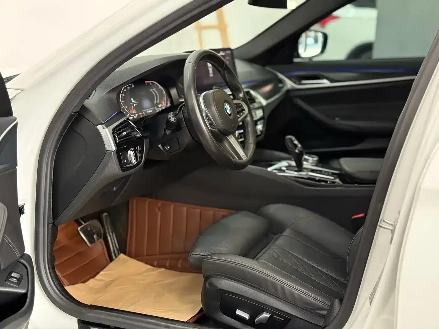 BMW 5 Series (Imported) 2020 525i M Sport Package — миниатюра 4