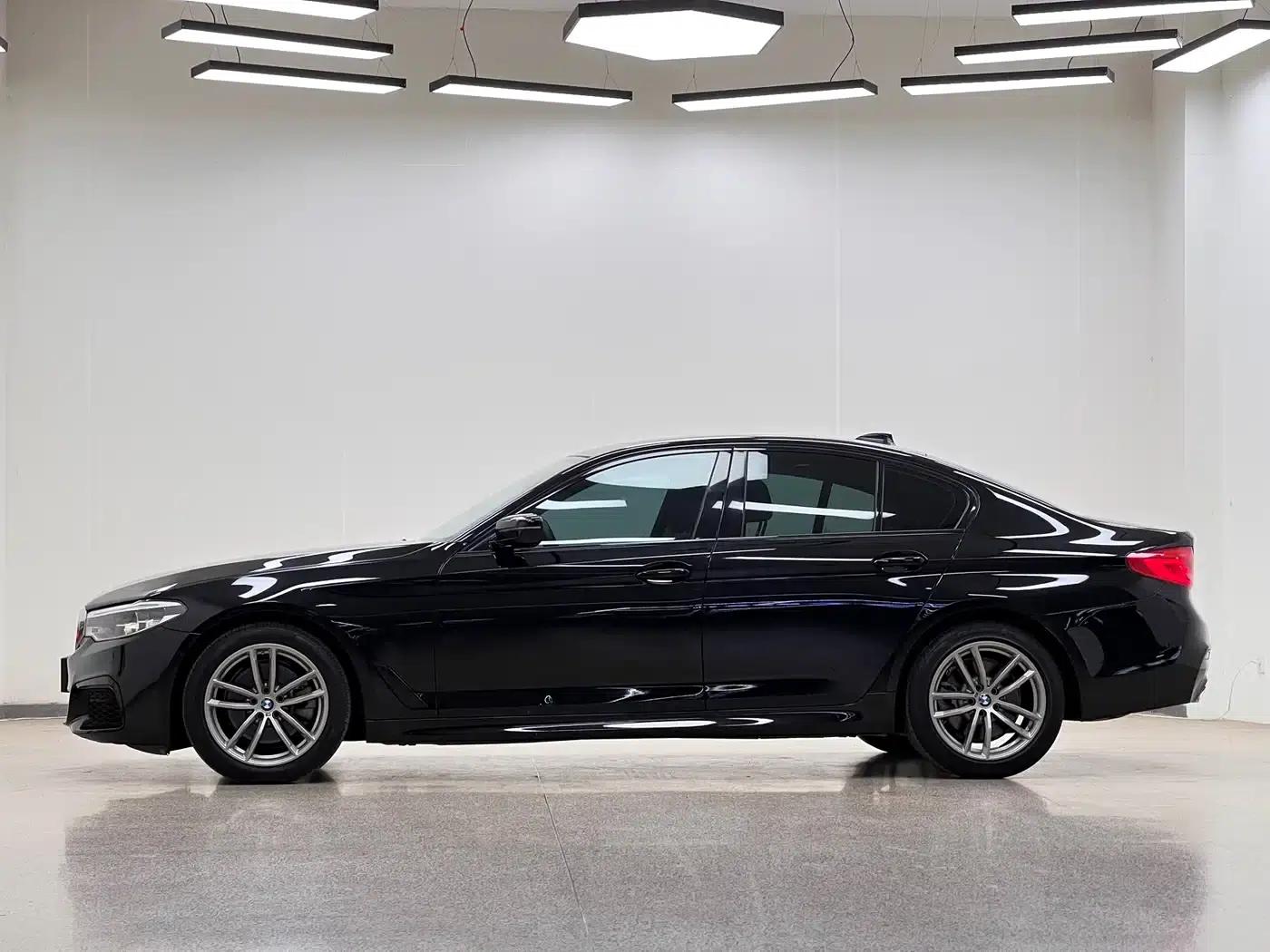 BMW 5 Series (Imported) 2020 525i M Sport Package — миниатюра 4