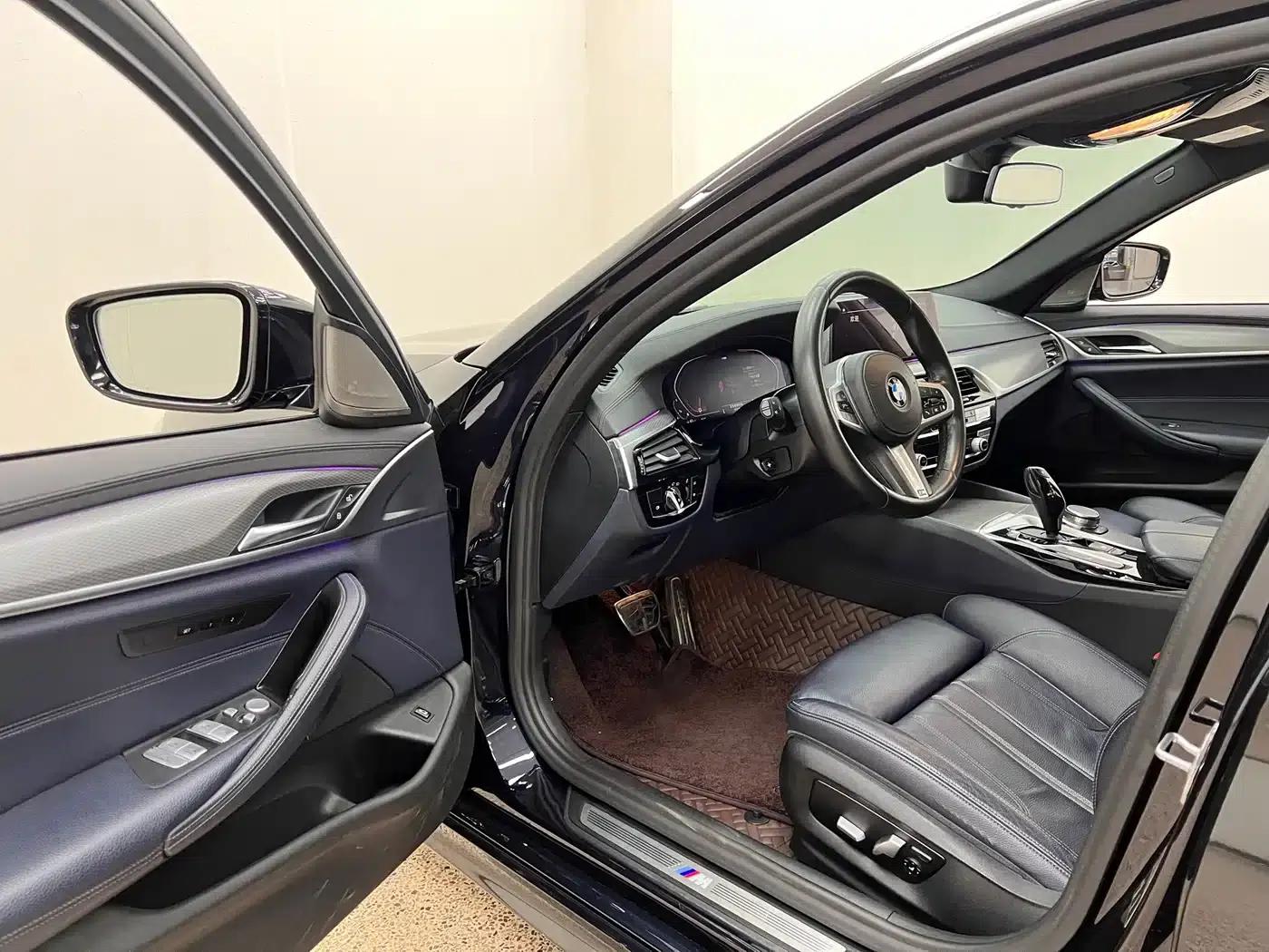 BMW 5 Series (Imported) 2020 525i M Sport Package — миниатюра 9