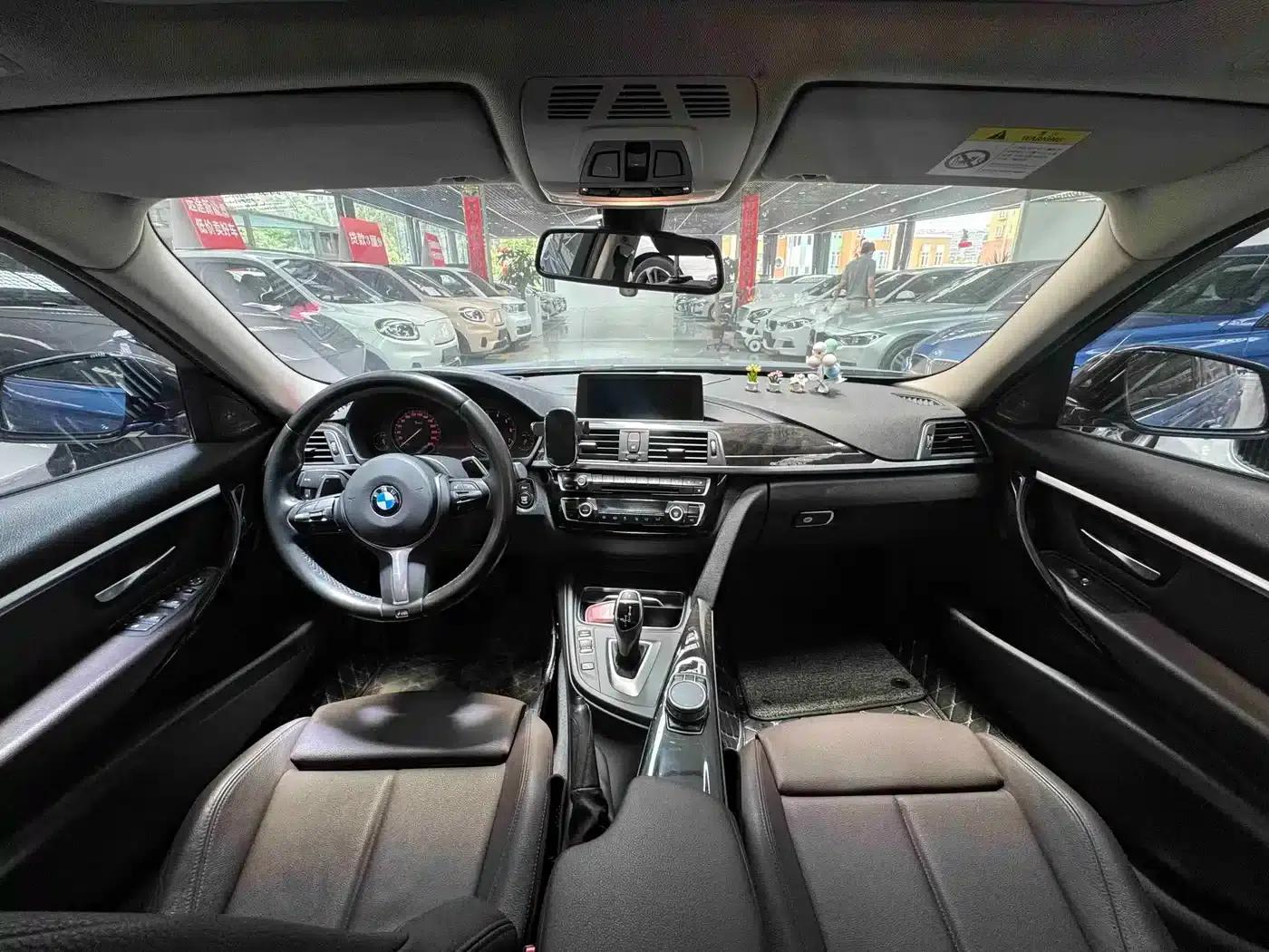 2018 BMW 3 Series 320Li Leading M Sport Package — миниатюра 4