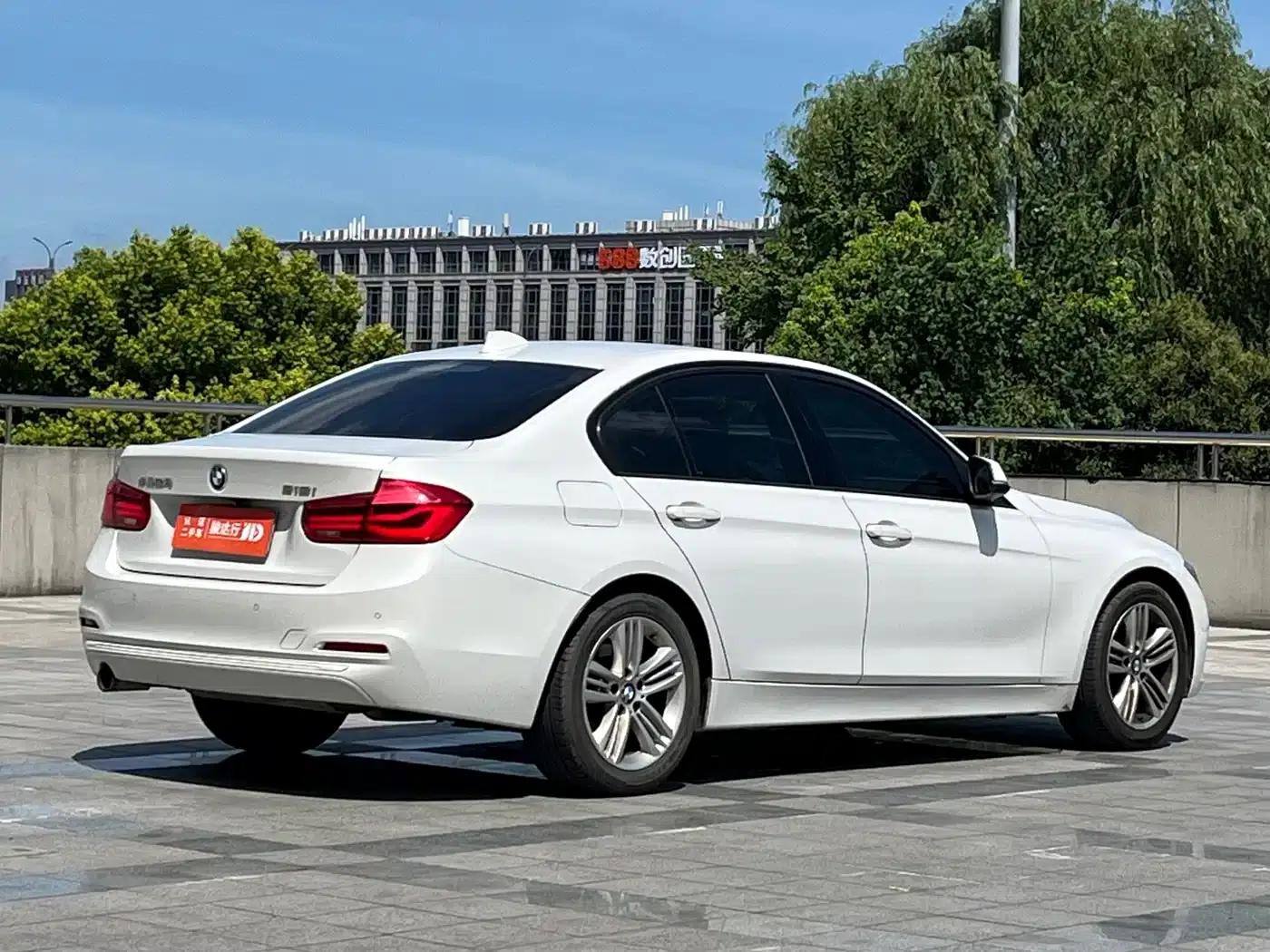 2018 BMW 3 Series 318i — миниатюра 4