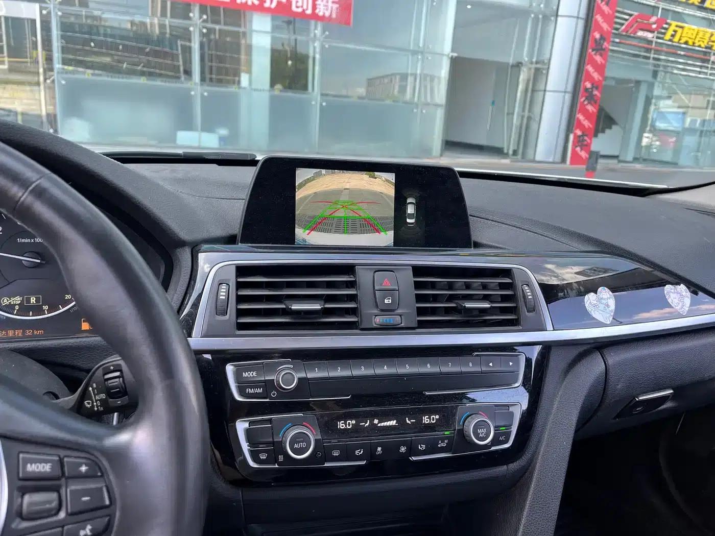 2018 BMW 3 Series 318i — миниатюра 9