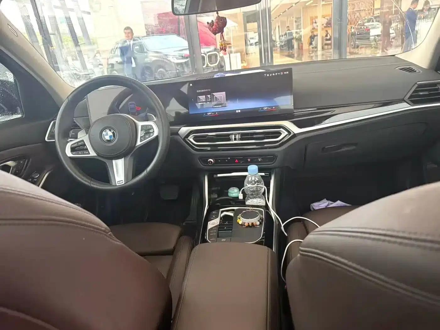 2023 BMW 3 Series 320Li M Sport Package — миниатюра 3