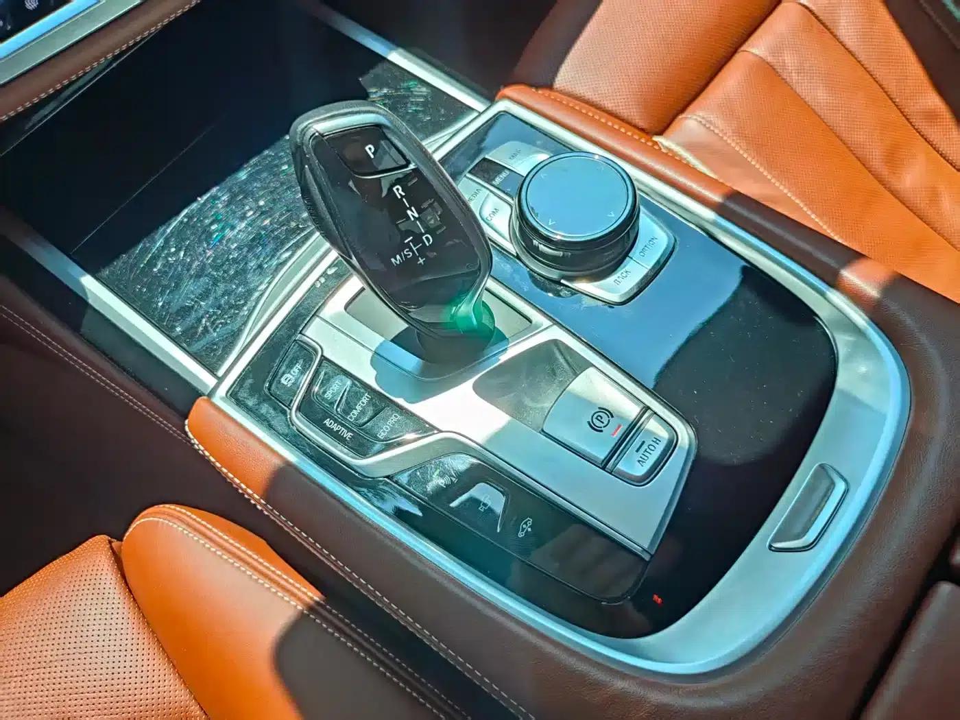 2017 BMW 7 Series 740Li xDrive Individual Edition — миниатюра 11