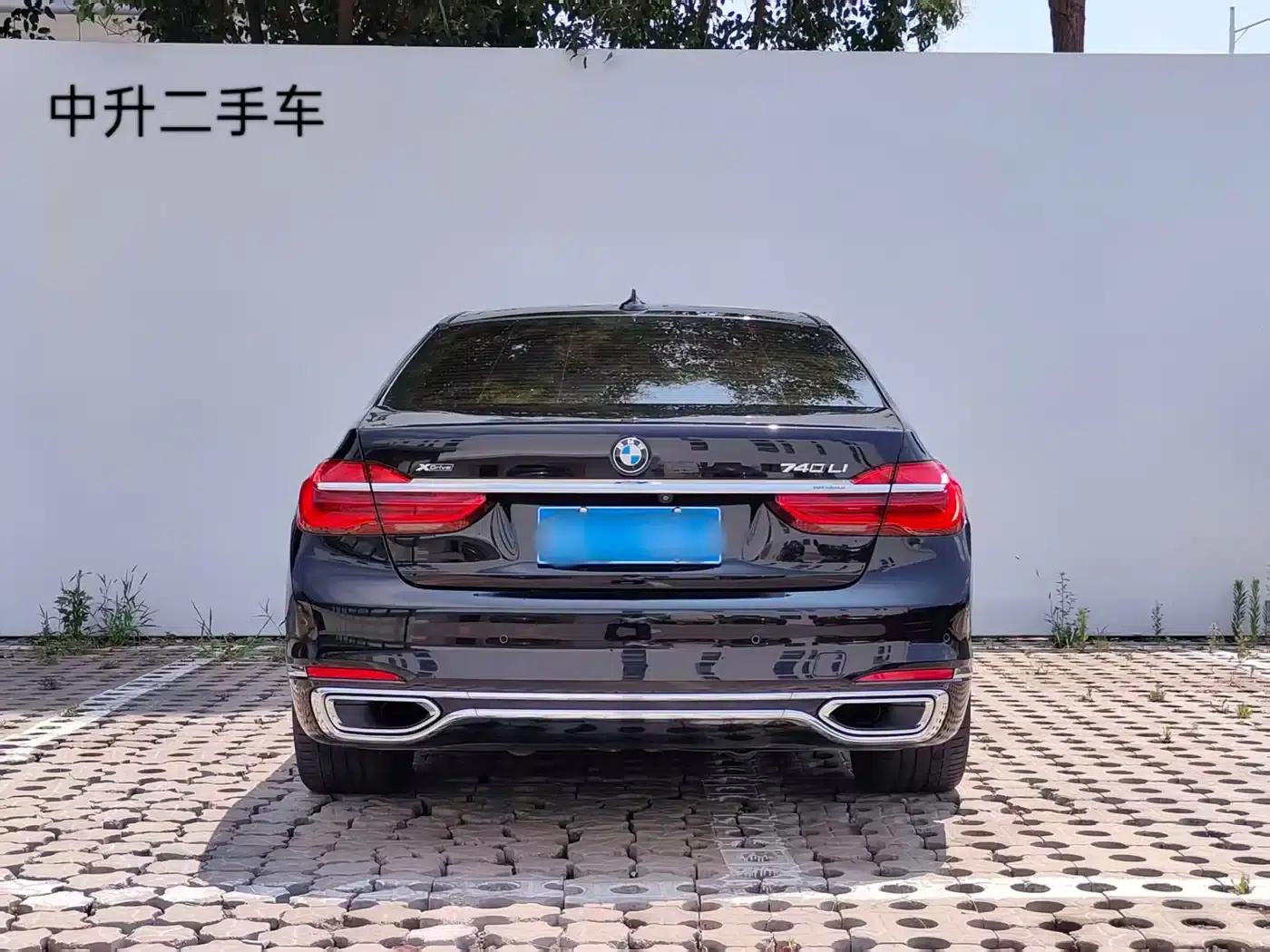 2017 BMW 7 Series 740Li xDrive Individual Edition — миниатюра 23