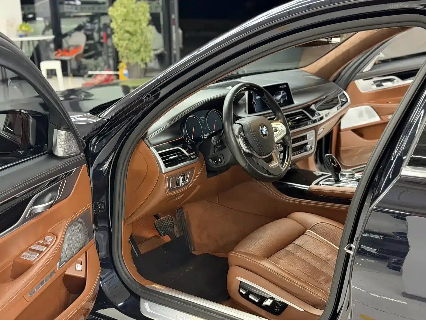 2017 BMW 7 Series 740Li xDrive Individual Edition — миниатюра 9