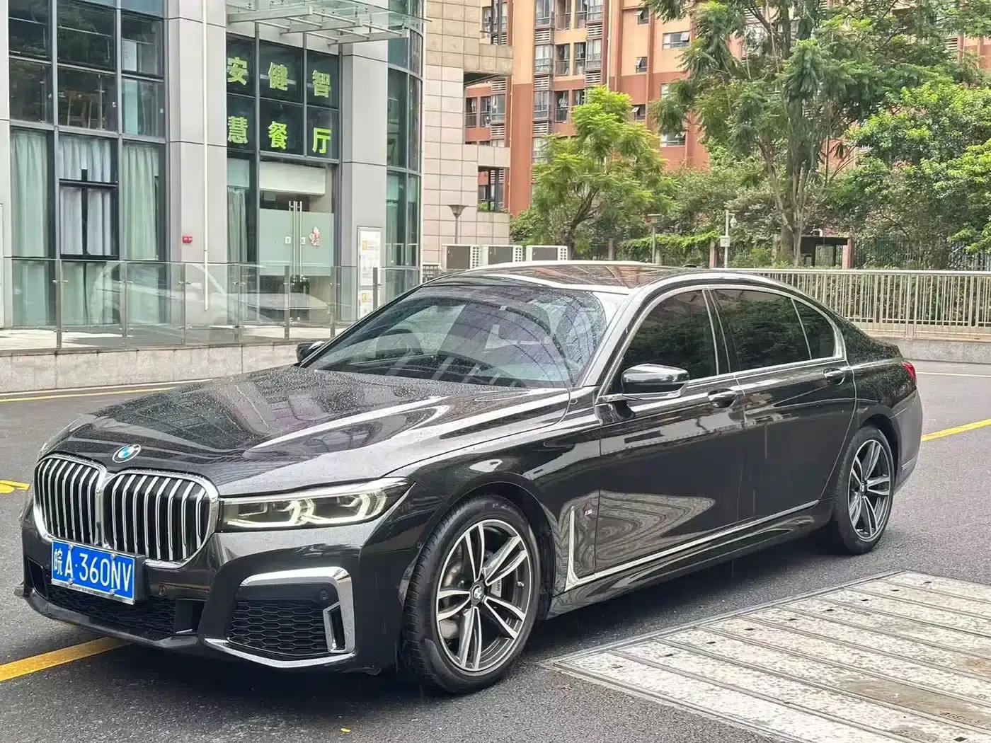 2019 BMW 7 Series Facelift 730Li M Sport Package — миниатюра 1