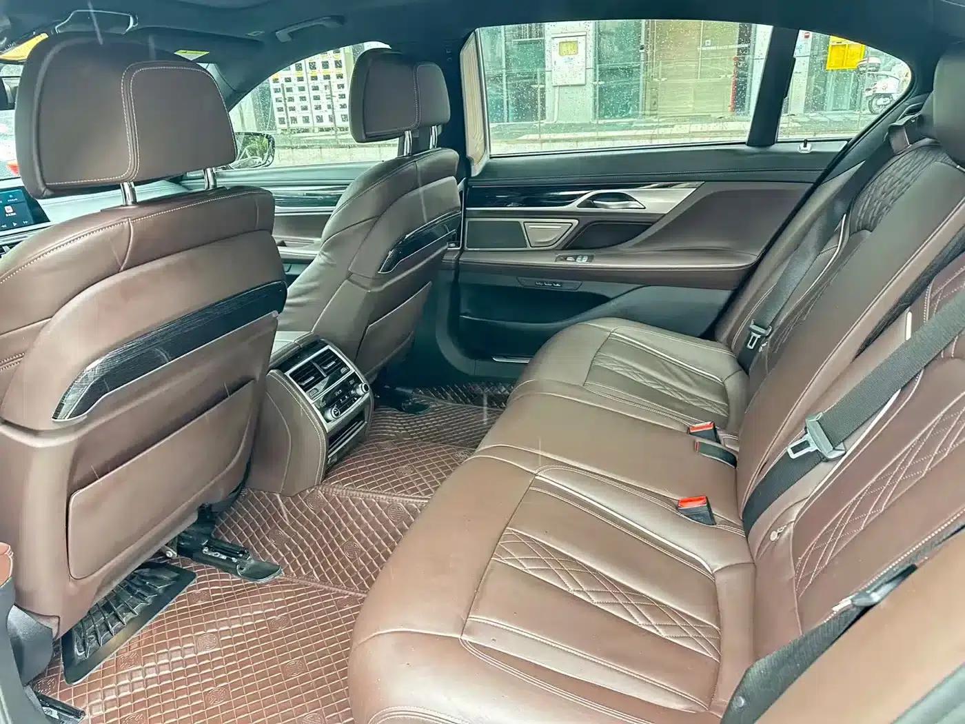 2019 BMW 7 Series Facelift 730Li M Sport Package — миниатюра 4