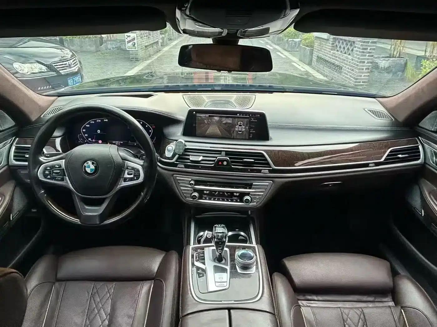 2017 BMW 7 Series 740Li xDrive Luxury — миниатюра 6