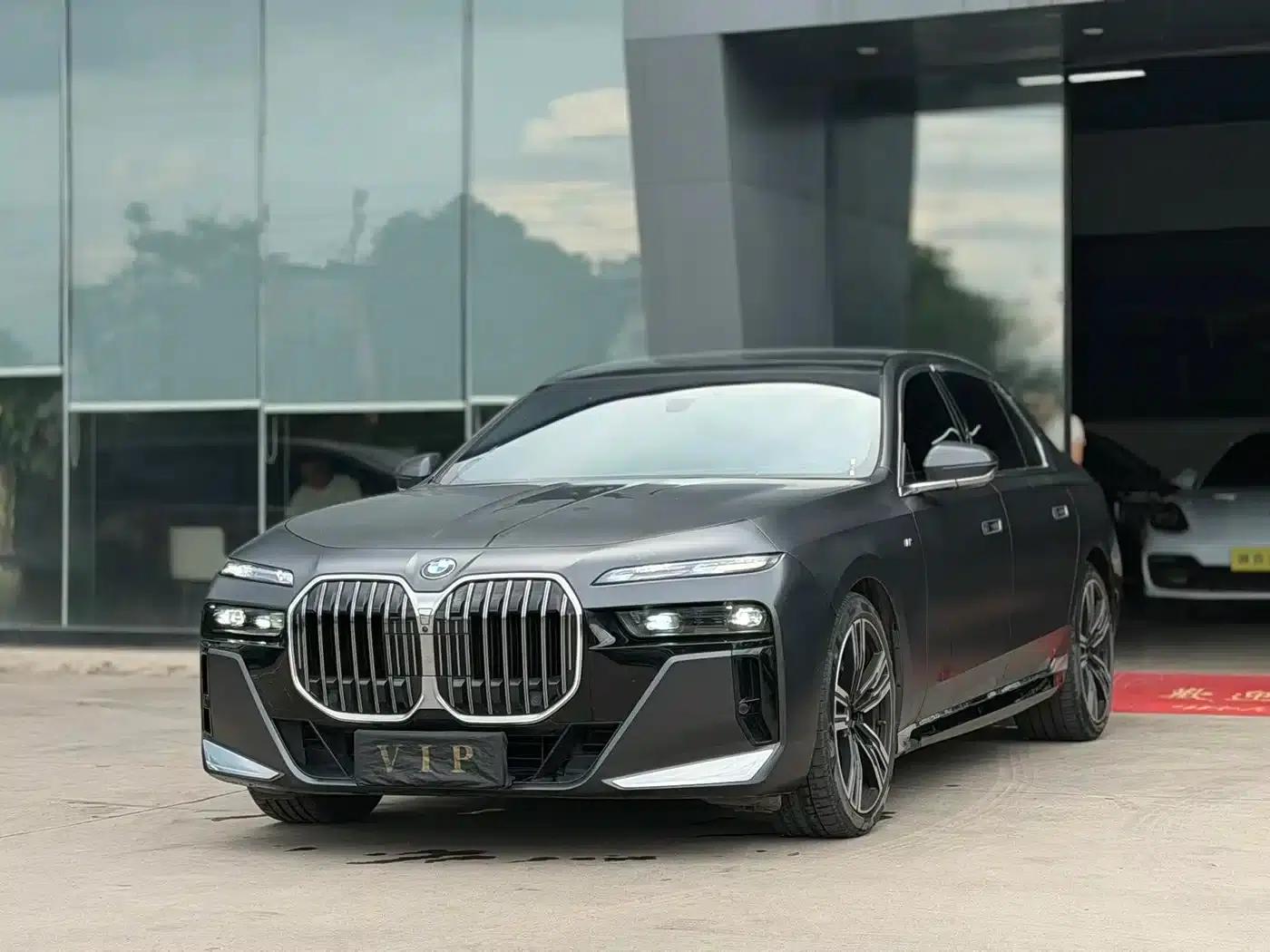 2023 BMW 7 Series 740Li Luxury M Sport Package — миниатюра 3