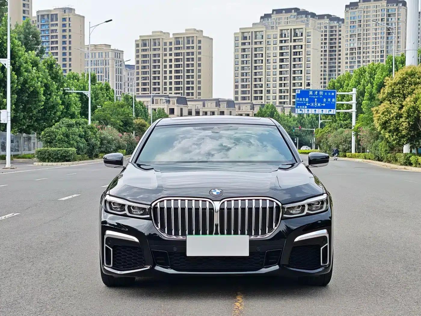 2021 BMW 7 Series 730Li M Sport Package — миниатюра 2