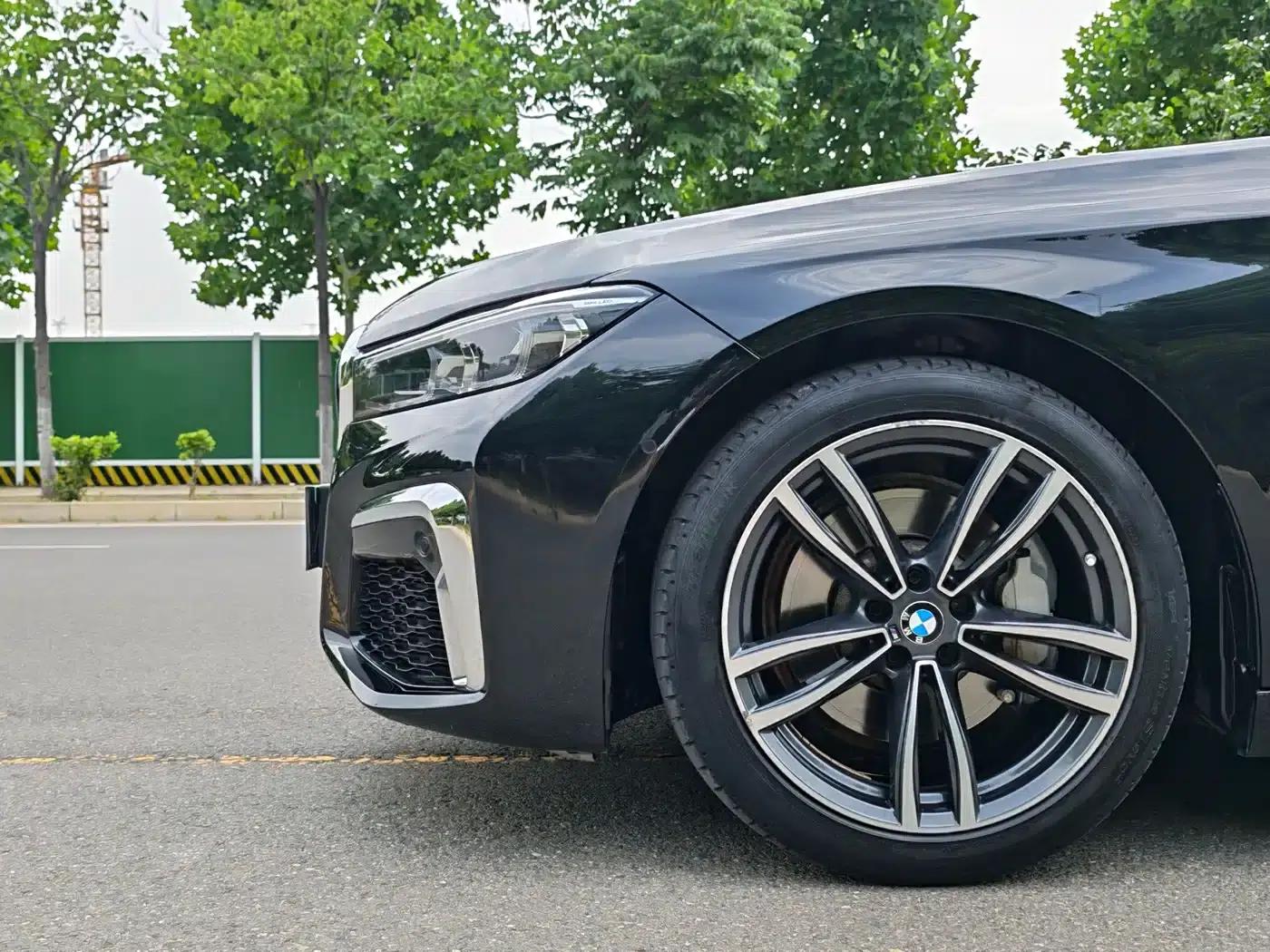 2021 BMW 7 Series 730Li M Sport Package — миниатюра 12