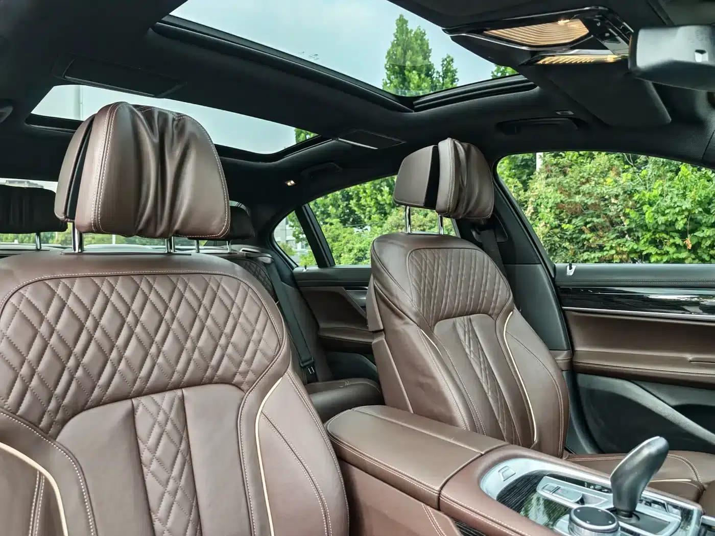 2021 BMW 7 Series 730Li M Sport Package — миниатюра 13