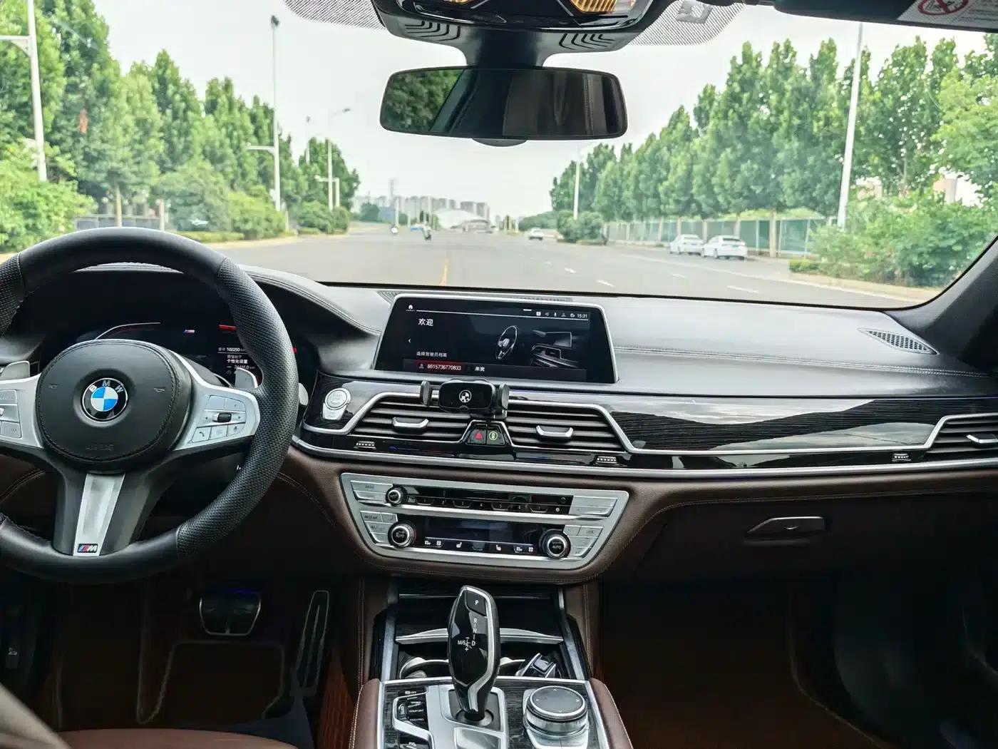 2021 BMW 7 Series 730Li M Sport Package — миниатюра 4