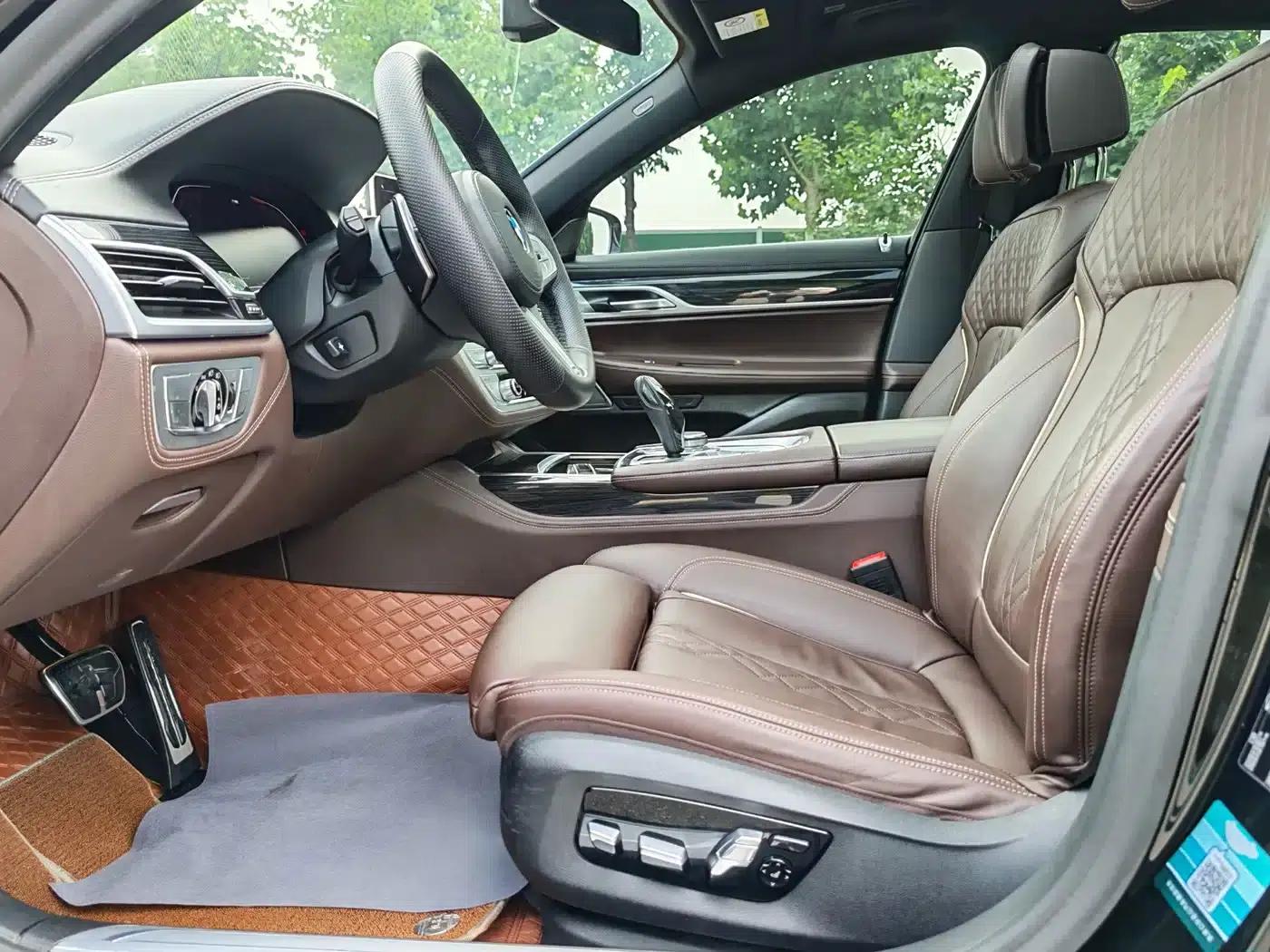 2021 BMW 7 Series 730Li M Sport Package — миниатюра 5