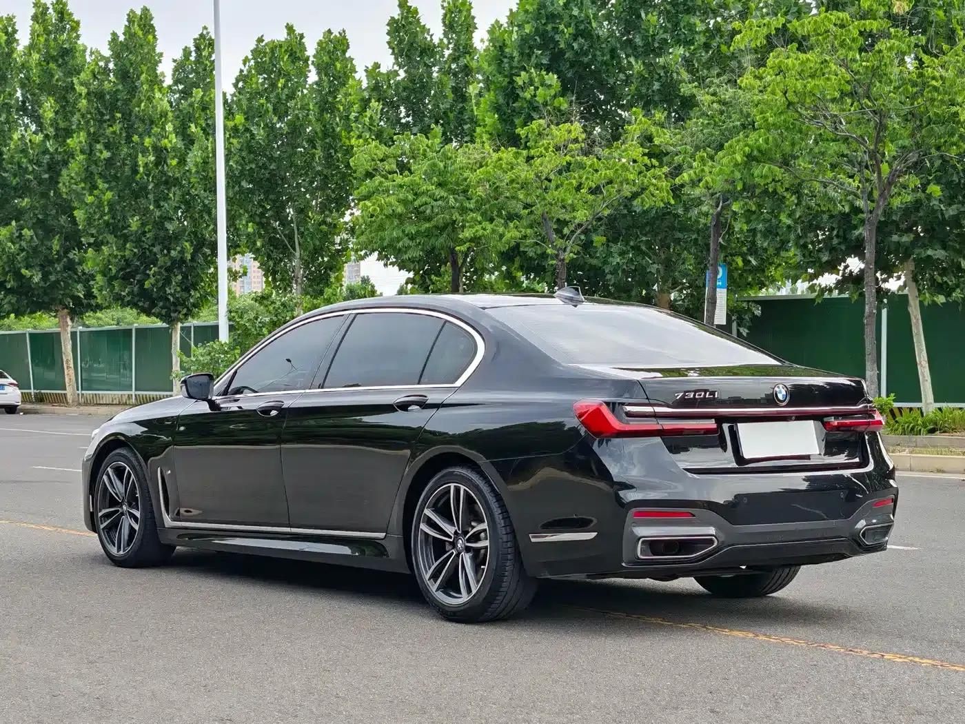 2021 BMW 7 Series 730Li M Sport Package — миниатюра 10