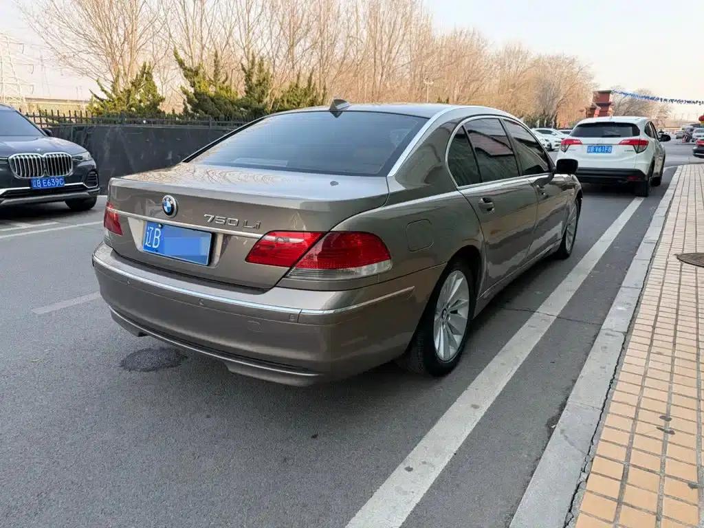 BMW 7 Series 2008 730Li Classic Edition — миниатюра 11