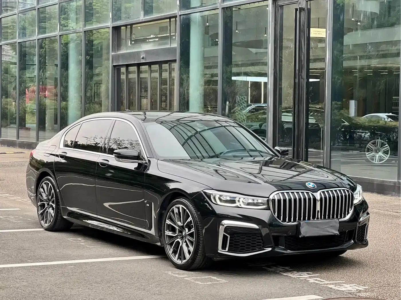 2021 BMW 7 Series 740Li Leading Edition M Sport Package — миниатюра 11
