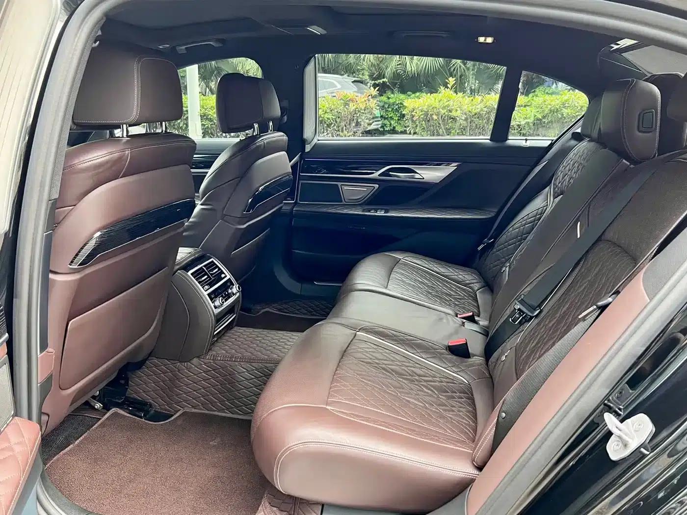 2021 BMW 7 Series 740Li Leading Edition M Sport Package — миниатюра 5