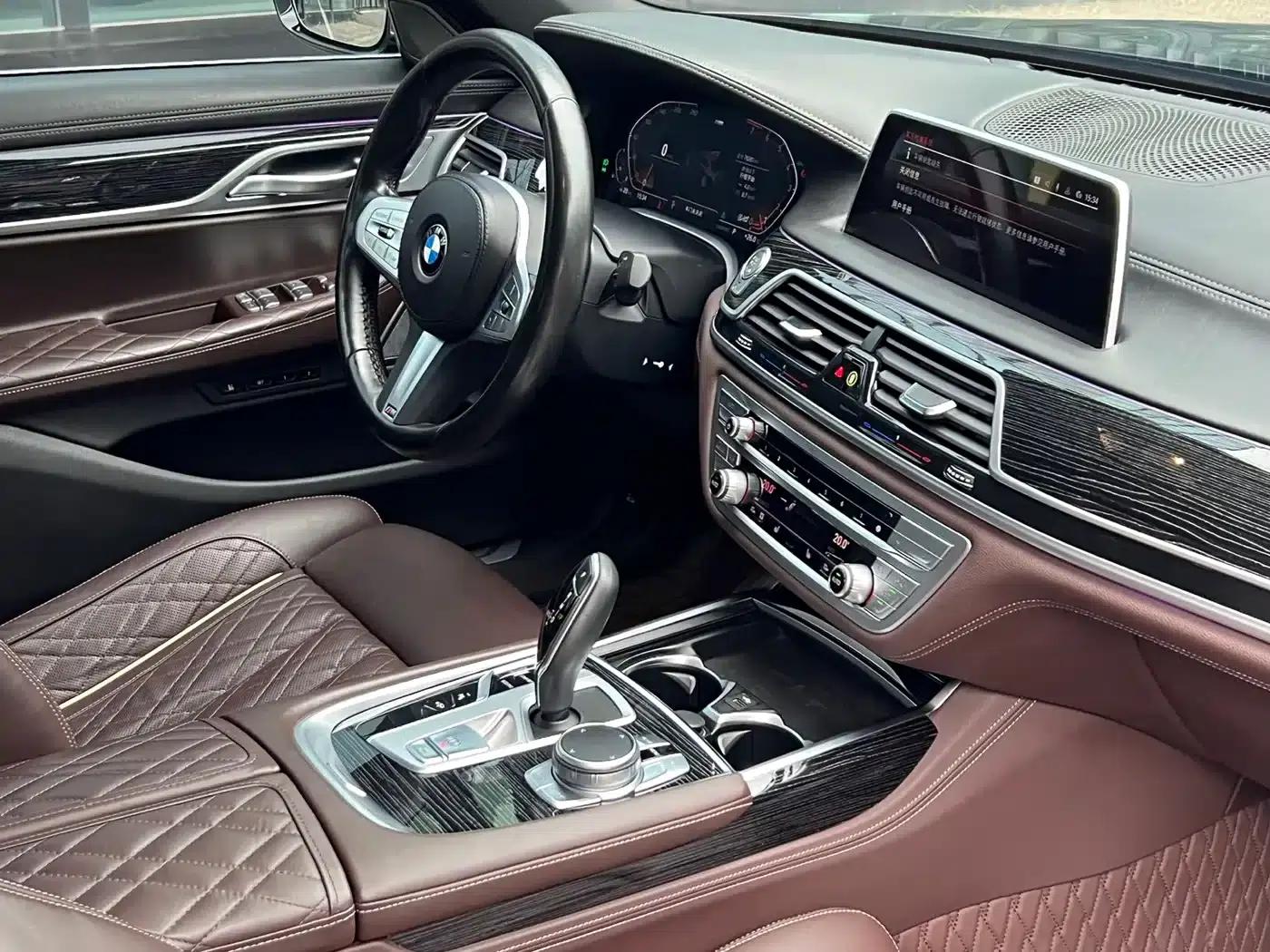 2021 BMW 7 Series 740Li Leading Edition M Sport Package — миниатюра 10