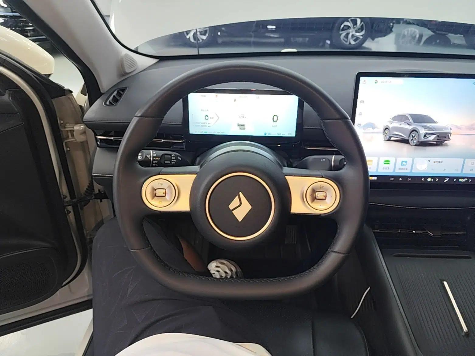 Baojun Yunhai 2024 140km Plug-in Hybrid Version — миниатюра 13