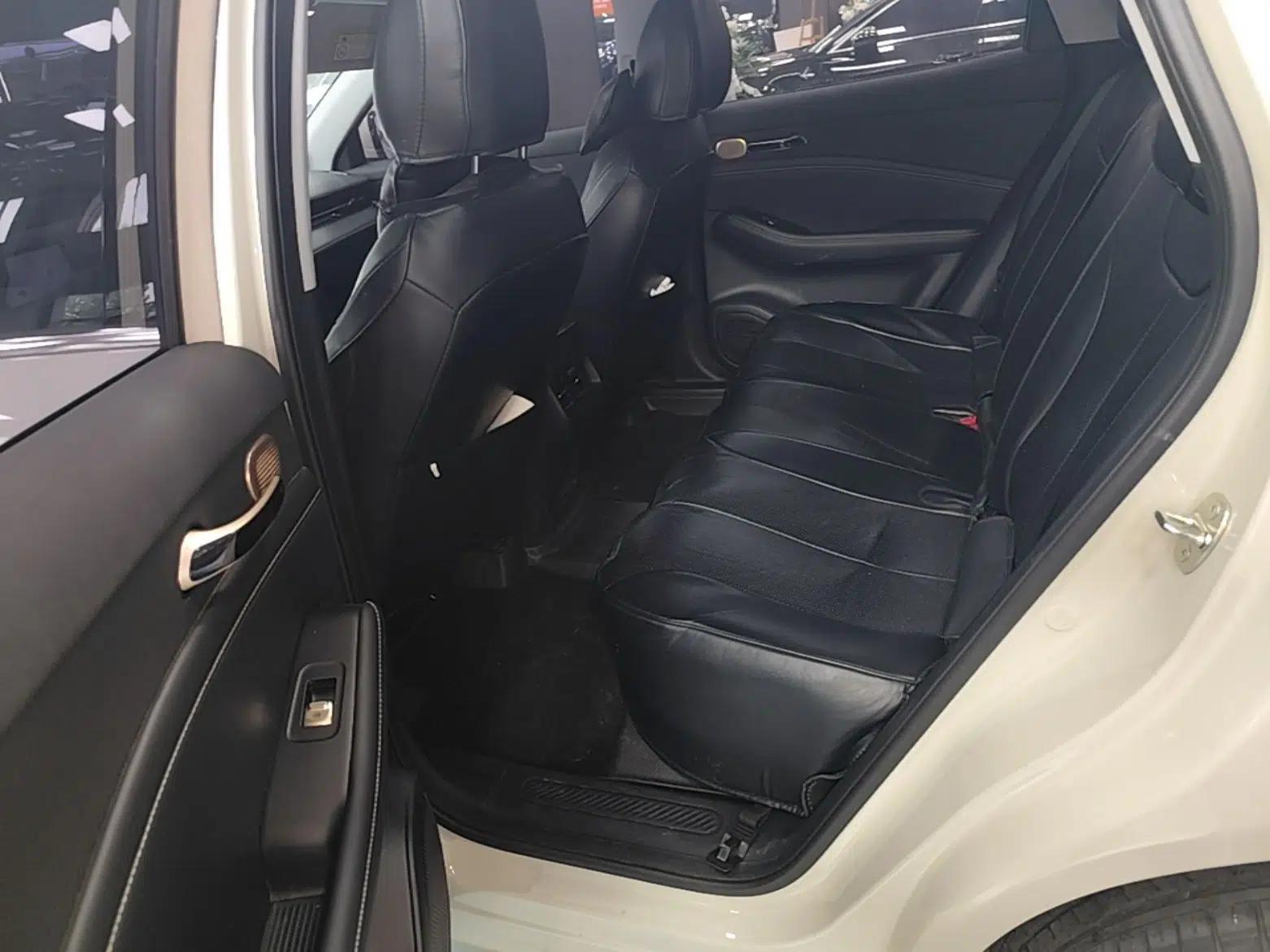 Baojun Yunhai 2024 140km Plug-in Hybrid Version — миниатюра 20