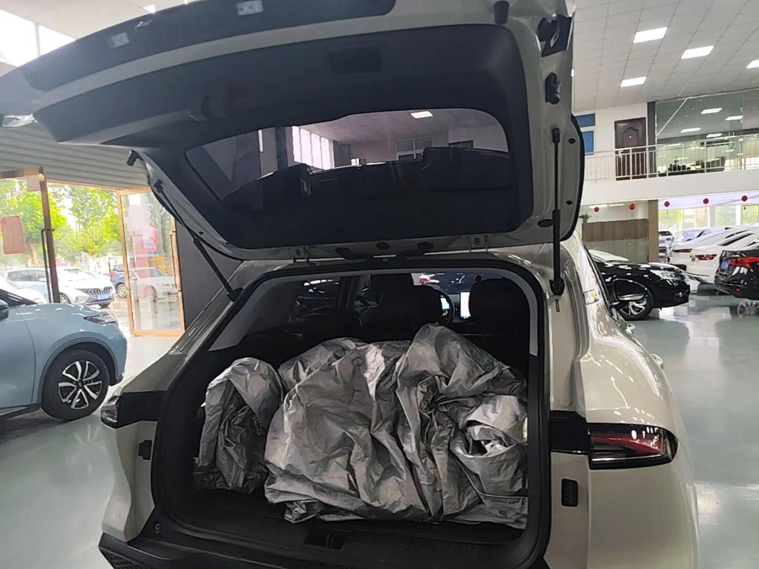 Baojun Yunhai 2024 140km Plug-in Hybrid Version — миниатюра 22