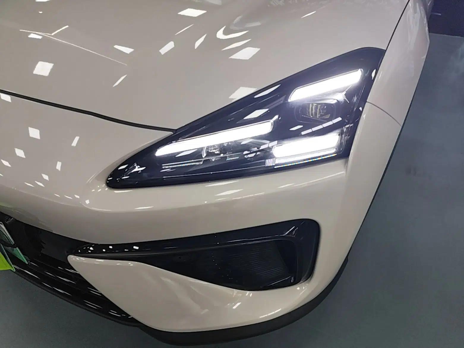 Baojun Yunhai 2024 140km Plug-in Hybrid Version — миниатюра 8