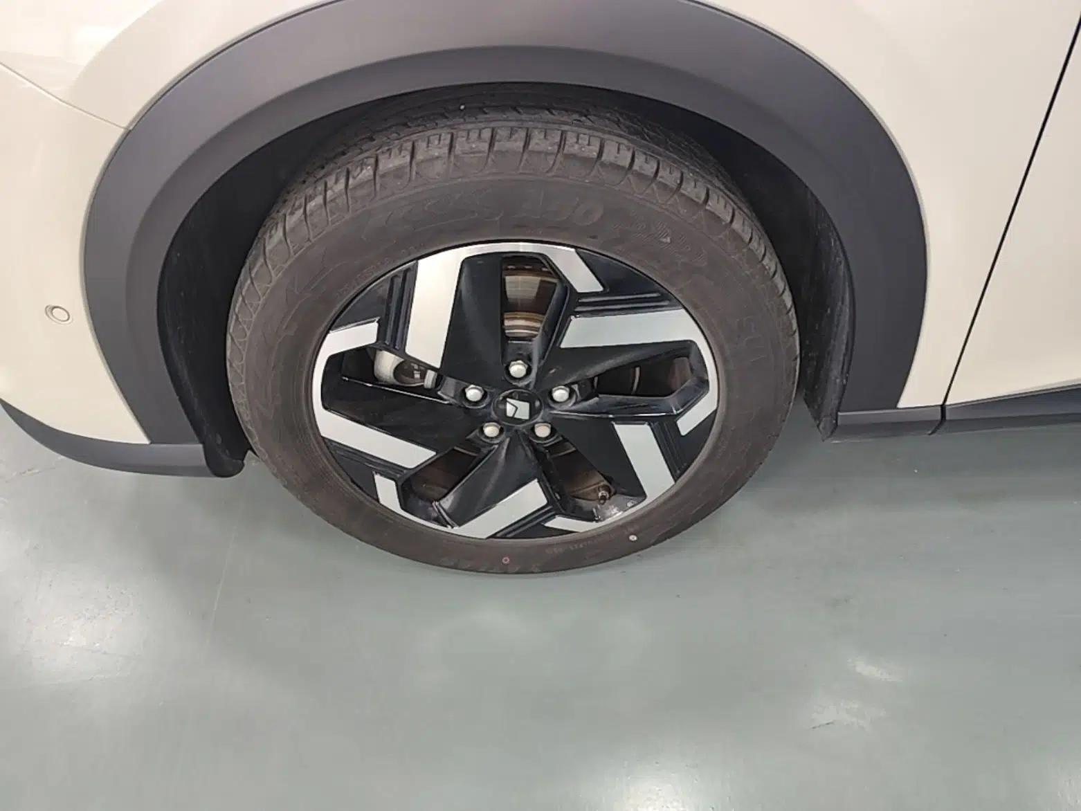 Baojun Yunhai 2024 140km Plug-in Hybrid Version — миниатюра 10