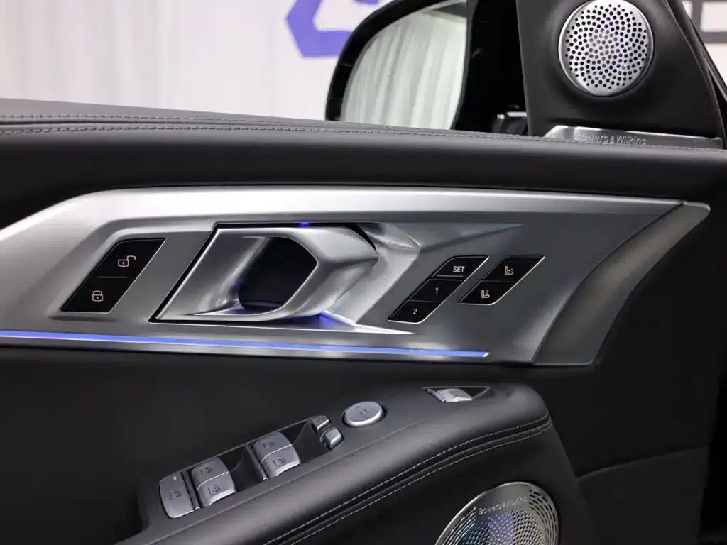 BMW XM 2023 50e — миниатюра 7