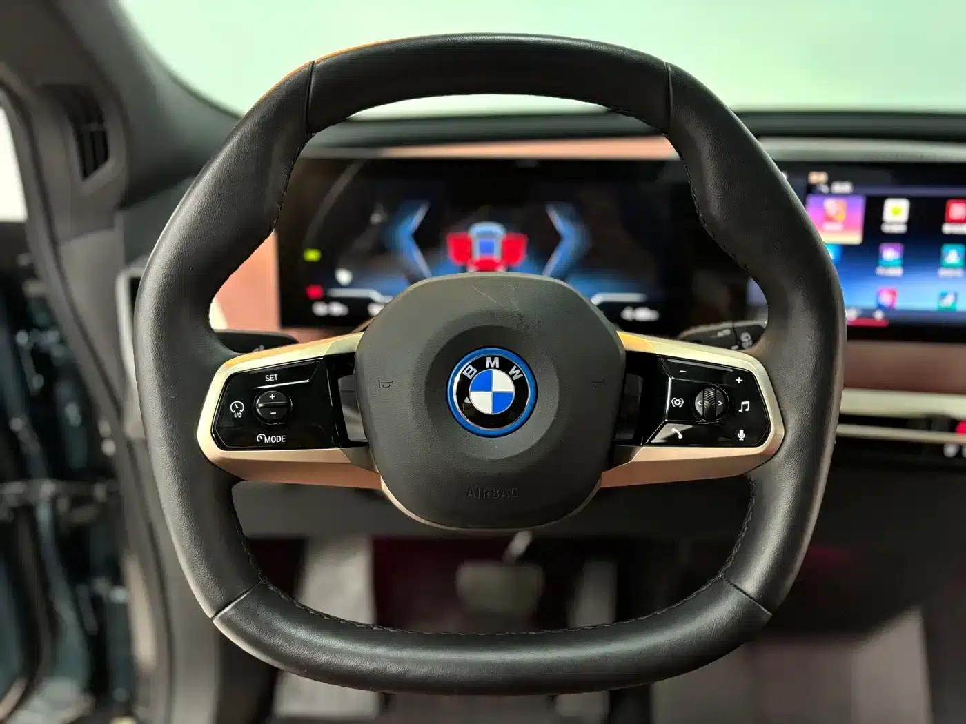 BMW iX M60 2022 M60 — миниатюра 9