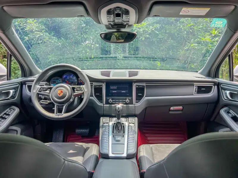 2017 Macan 2.0T — миниатюра 11