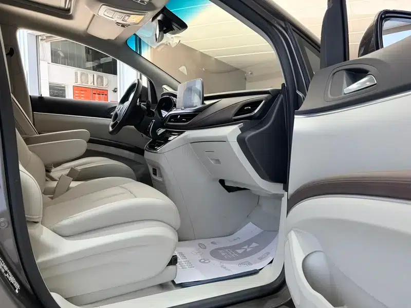 Buick GL8 2021 Land Business Class 652T Smart Premium Edition — миниатюра 10