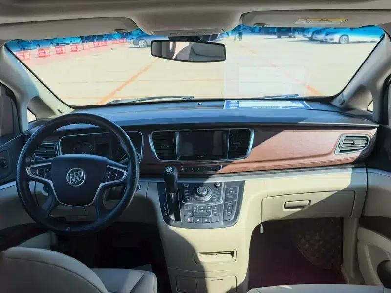 Buick GL8 2014 2.4L CT Luxury Business Comfort Edition — миниатюра 7