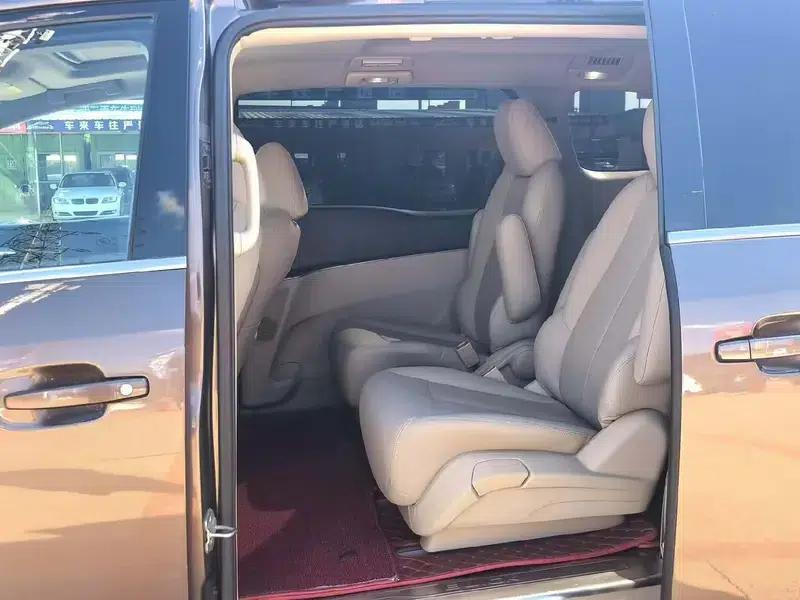 Buick GL8 2014 2.4L CT Luxury Business Comfort Edition — миниатюра 8