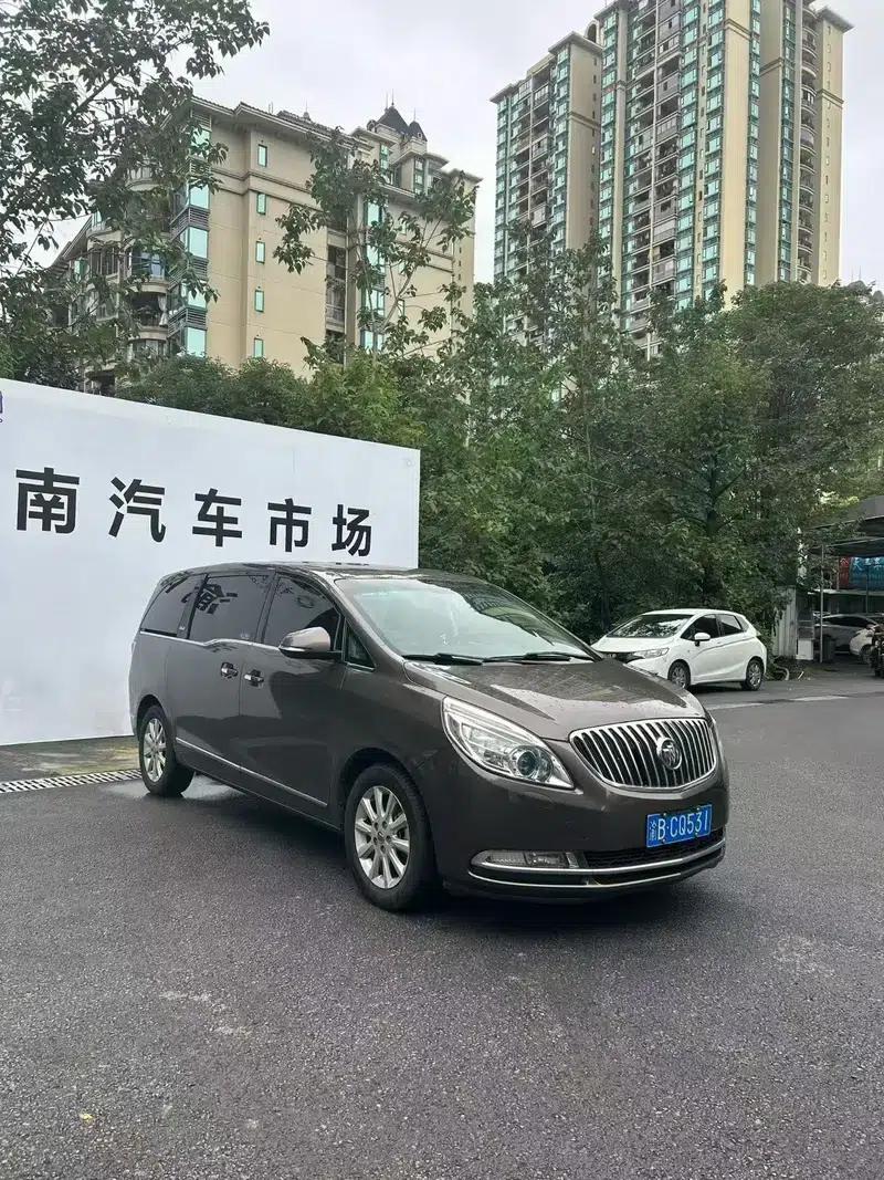 Buick GL8 2013 3.0L GT Luxury Business Edition — миниатюра 3