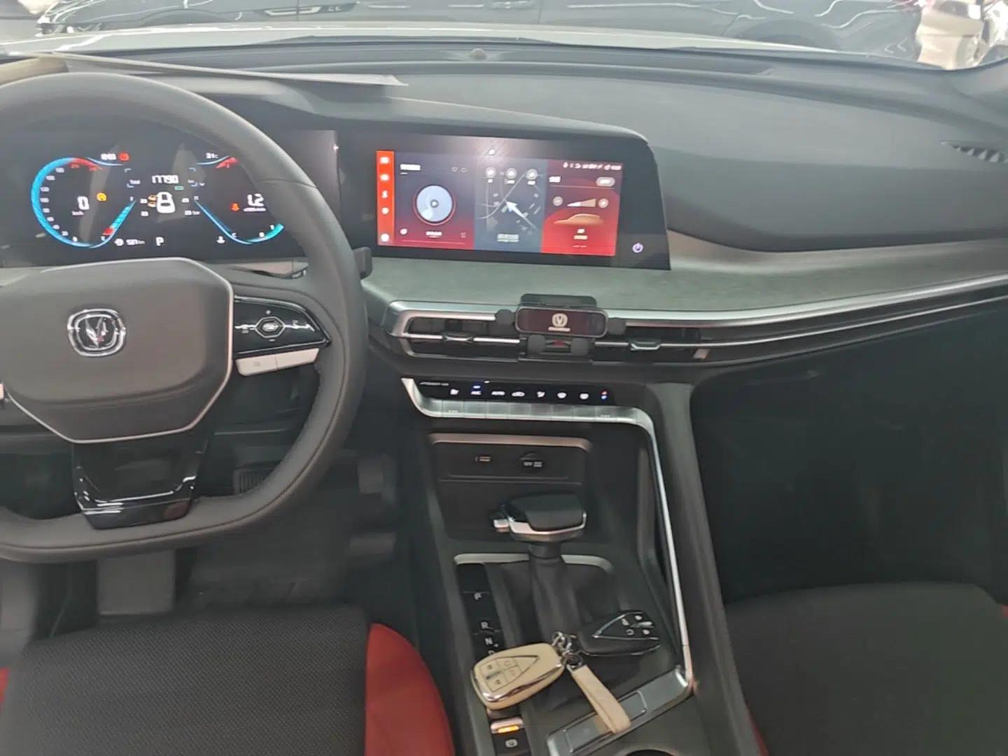 CHANGAN CS35PLUS 2023 Enjoy Edition 1.4T DCT Luxury Model — миниатюра 15