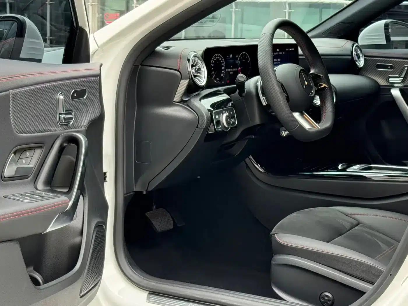 Mercedes-Benz A-Class 2025 A 200 L Fashion Edition — миниатюра 4