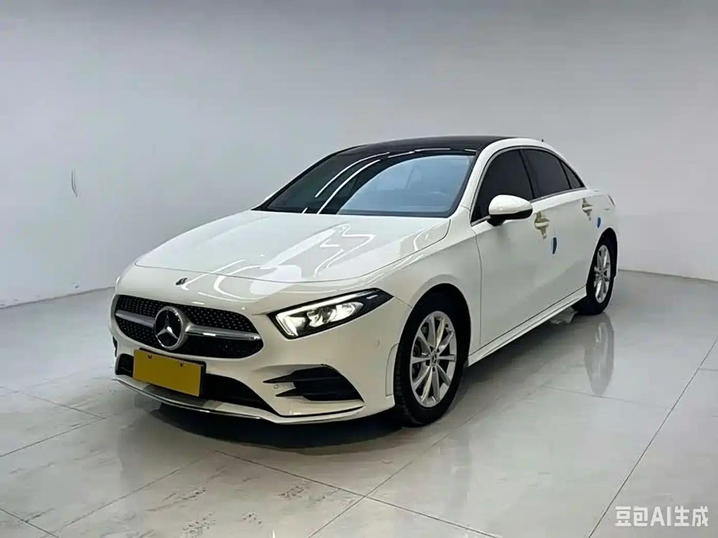 Mercedes-Benz A-Class 2022 Facelift A 200 L Sport Sedan Dynamic Edition — миниатюра 1