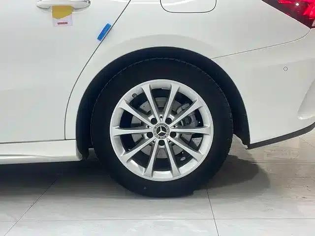 Mercedes-Benz A-Class 2022 Facelift A 200 L Sport Sedan Dynamic Edition — миниатюра 14
